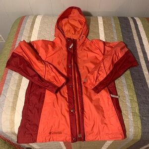 LIKE NEW Columbia Omni-Tech Women's Rain Jacket - Size L